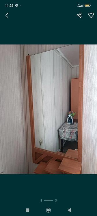 Продам шкаф зеркало тумбу