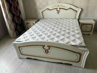Спальный гарнитур продам