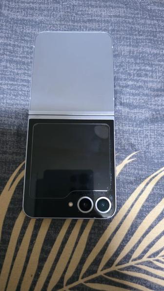 Продам телефон