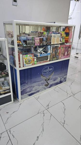 Витрина стеклянная б/у