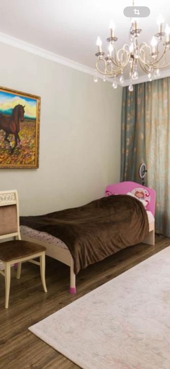 Продам кровать со стулом