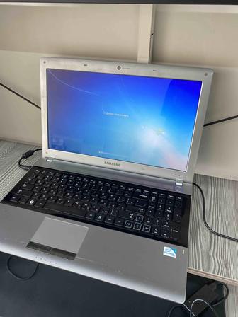 Ноутбук Samsung RV509