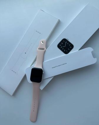 Смарт-часы Apple Watch  44 мм белый