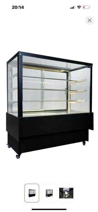 Продам холодильную витрину