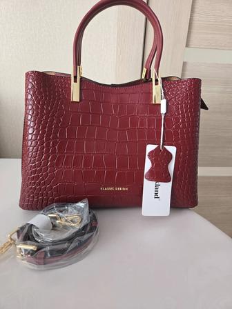 Сумка кожанная. Цвет бордо. Новая