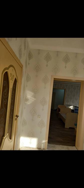 Клею обои всех видов , побелка, колеровка, галтели