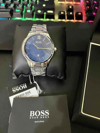 Часы Boss