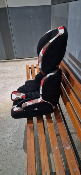 Продам детское авто кресло