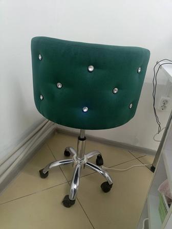 Продам стол и стул для маникюра