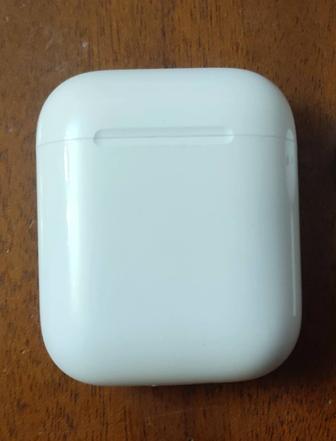 Apple Airpods 2 ТОЛЬКО кейс