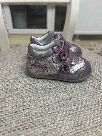 Кроссовки для малышей