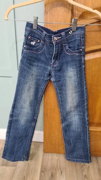 Детские джинсы для девочек 6-7лет в хорошем состояние
