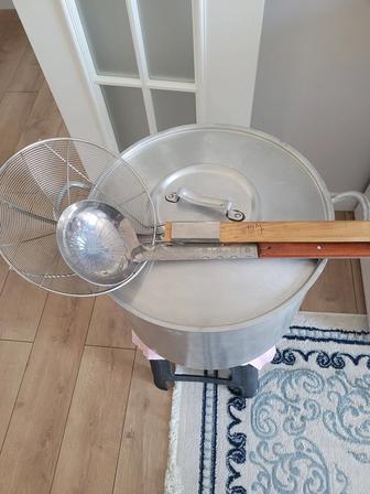 Две кастрюли по 50л