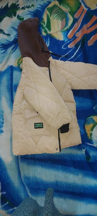 Продам детскую зимнюю куртку