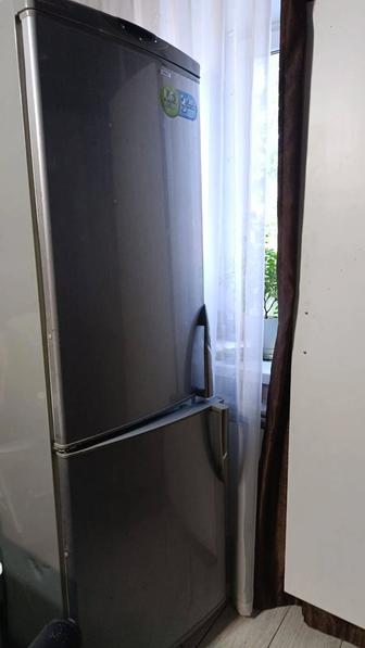Продам холодильник LG