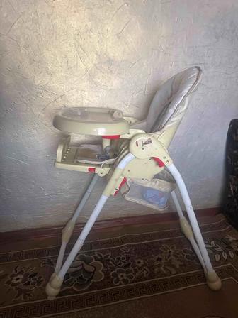 Детский стульчик для кормление