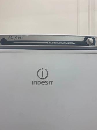 Продам морозильник Indesit