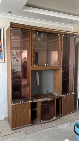 Отдам даром стенку