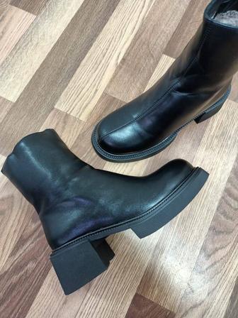 Продаются женские сапожки