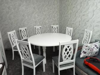 Срочно продам стол и 8 стульев