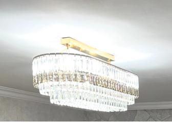 Продам люстру