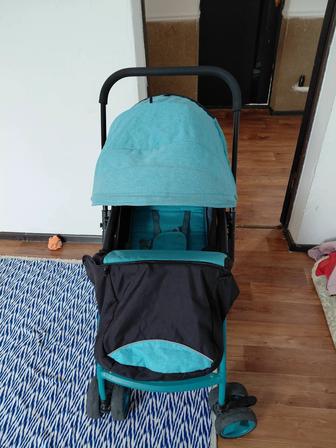 Коляска почти новая