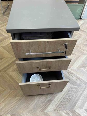 Выдвижной ящик