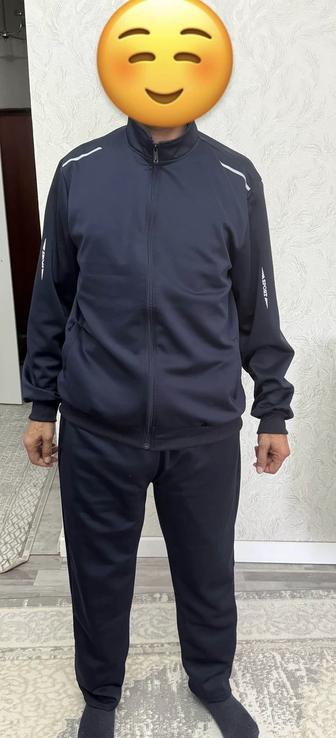 Спортивный костюм