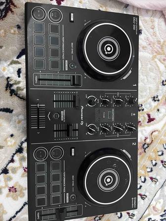 DJ контроллер