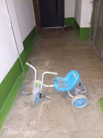 Продам велосипед трехколесный
