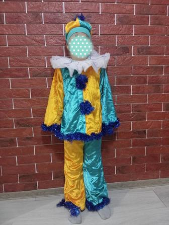 Продам новогодние костюмы