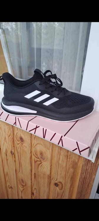 Мужские кроссовки