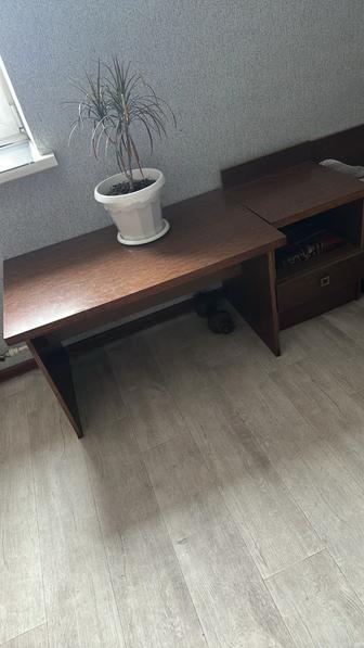 Отдаю бесплатно стол