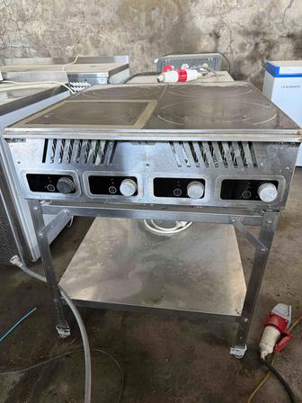 Плита индукционная Российская 4 конфорки