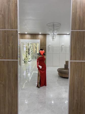 Платье вечернее