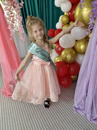 Продам нарядное платье