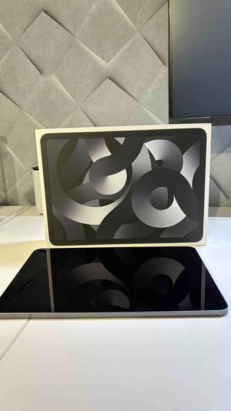 Планшет Apple iPad Air 2022/256Гб/Серый