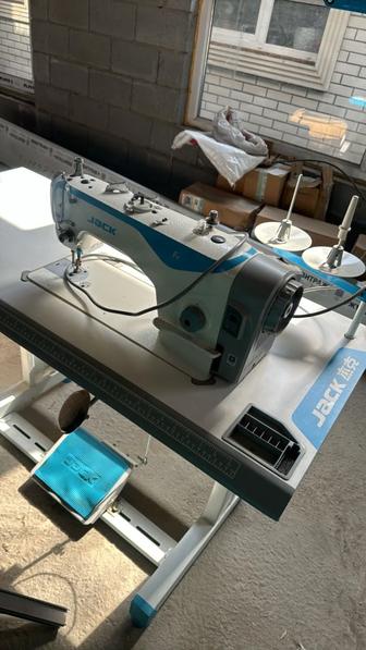 Швейная машинка