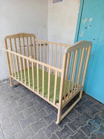Детская кроватка