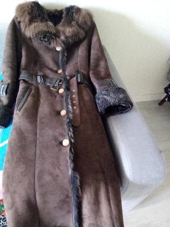 Продам женскую дубленку