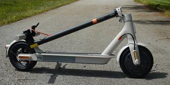 Электросамокат Xiaomi Electric Scooter 3
