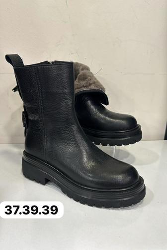 Женские зимние сапоги