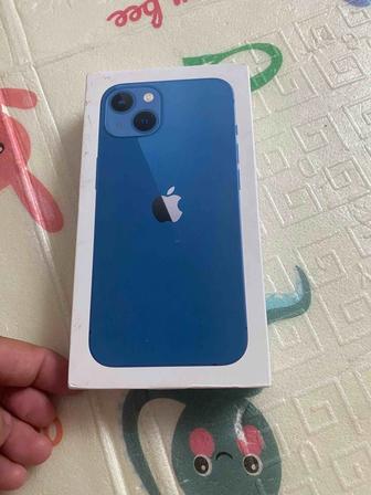 Продам айфон 13 256гб