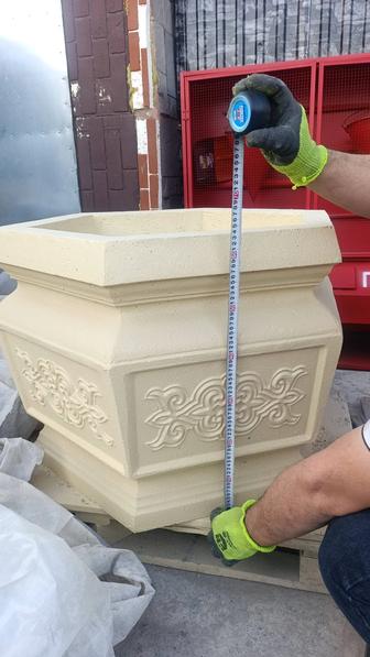 Вазоны парковые