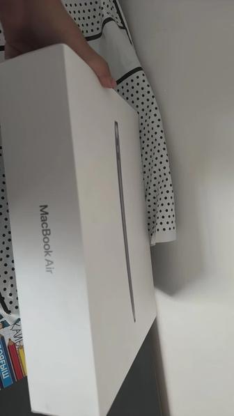 Продам MacBook Air