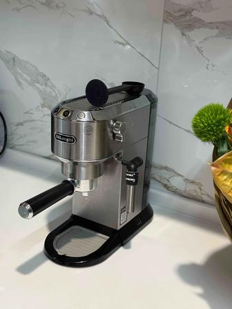 Продам свою кофейную любовь DeLonghi ждет нового дома