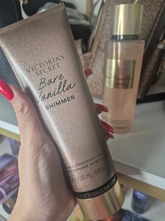 Полноразмерные наборы Victoria Secret , крем и спрей парфюмированный