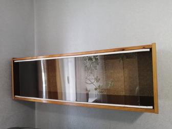 Полка книжная со стеклом