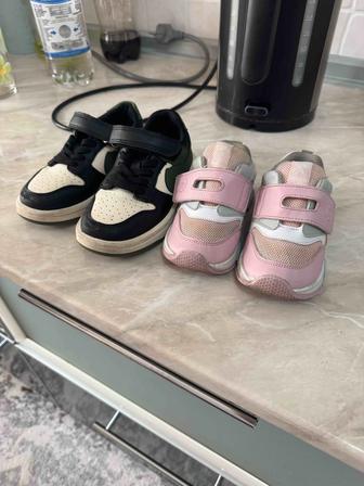 Продаю детские кроссы