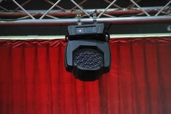 Светодиодный вращающийся LED прожектор B-eye K10